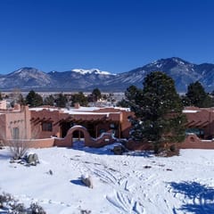 Magpie House
