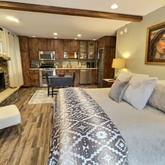 Stylish Studio - 301