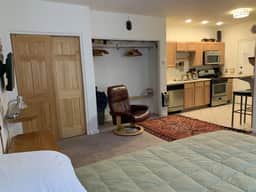 Hiker's Studio - 202