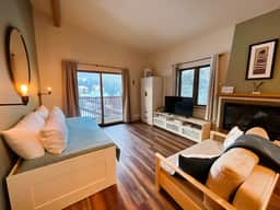 So Close Studio Condo Pair - 401/402
