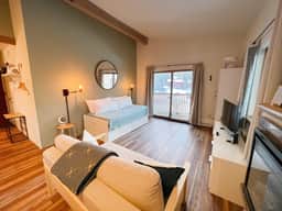 So Close Studio Condo Pair - 401/402
