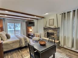 Stylish Studio - 301