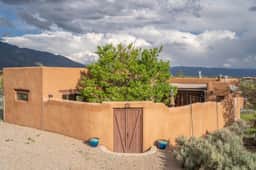 Casa Lobo - Wild Relaxation - Image 3