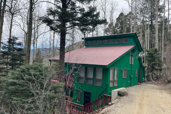 Treetops! Newly Remodeled Ski Valley Cabin - Image 1