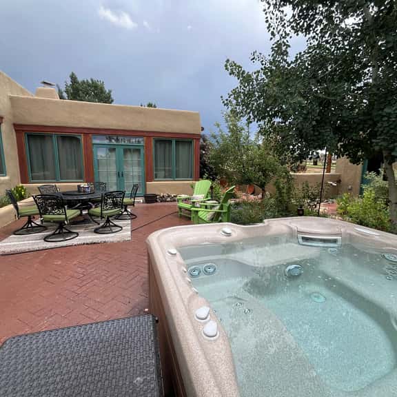 Taos Getaway - Image 1
