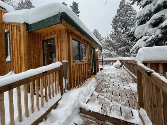 Amizette Cabin