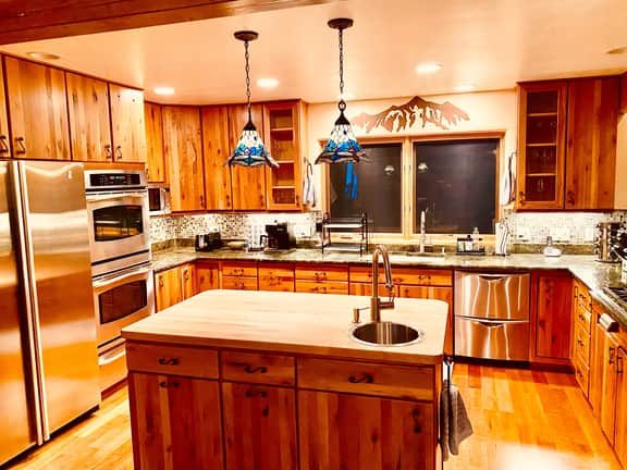 Lorelei’s Black Diamond Lodge