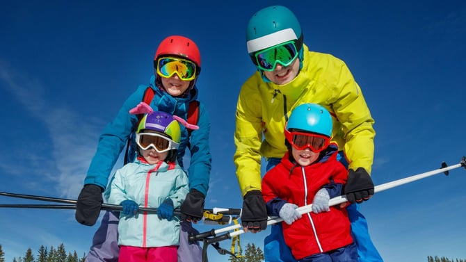 Start Planning A Family Christmas Ski-cation To New Mexico With These Vacation Rentals